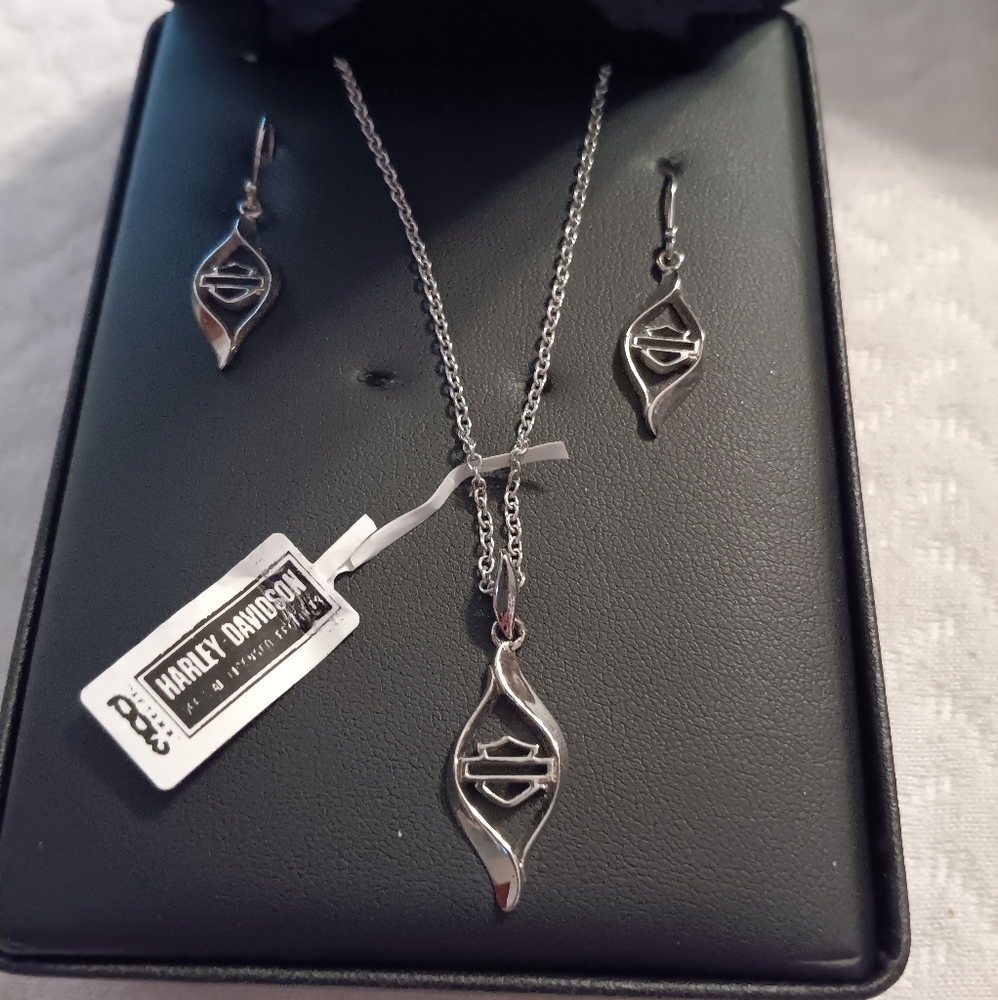 Harley Davidson necklace and earrings set